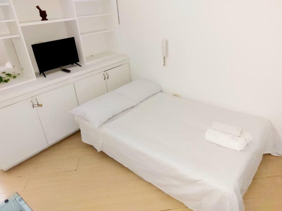 Apartamento 45 Casa Da Vovo Av Paulista X Metro Brigadeiro Pro Matre Wifi 300 *